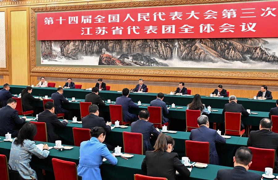 ？？3月5日下午，中共中央总书记、国家主席、中央军委主席习近平参加他所在的十四届全国人大三次会议江苏代表团审议。